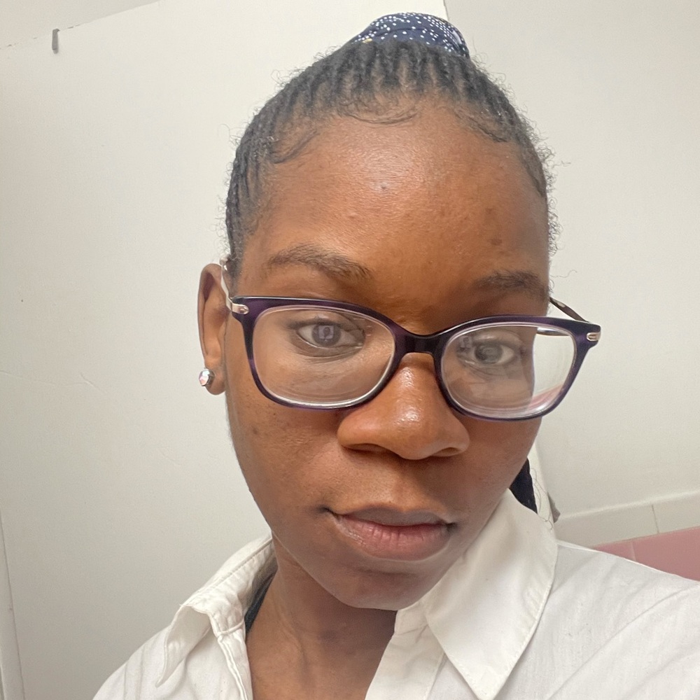 Meet your Posher, Nikarah